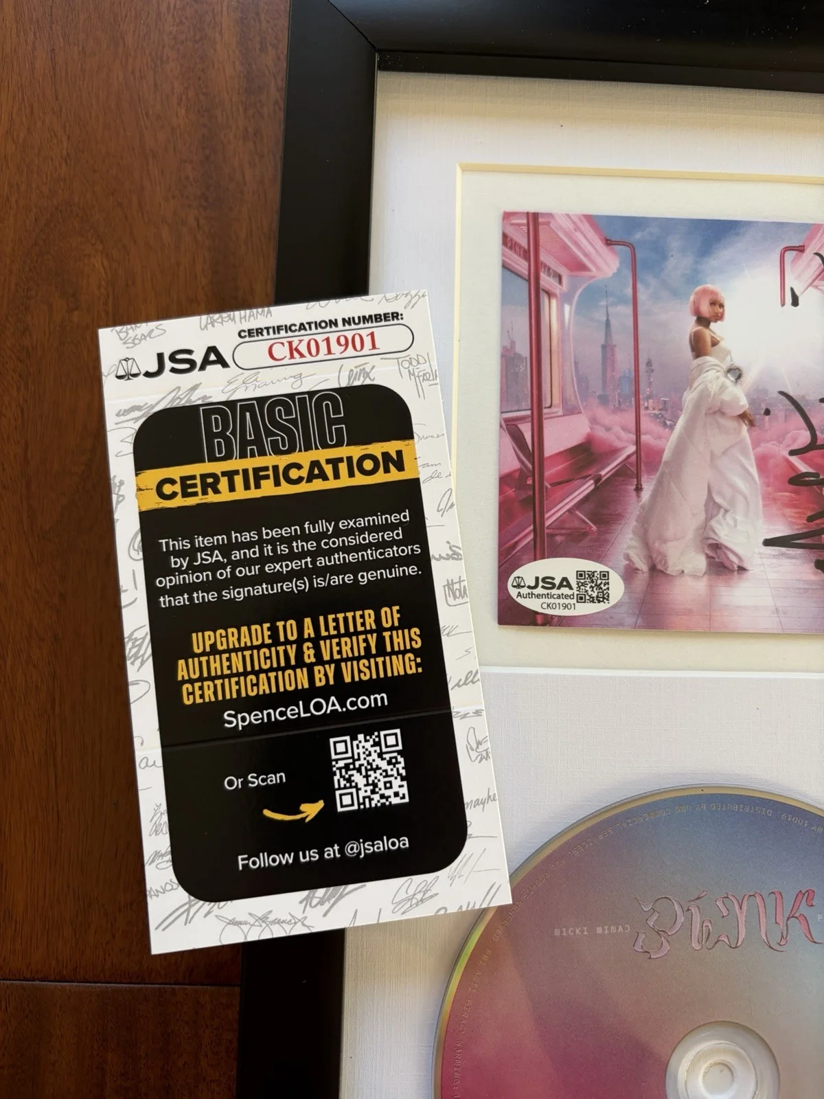 Nicki Minaj Signed Pink Friday 2 CD Cover Framed Matted Display JSA COA, image 3