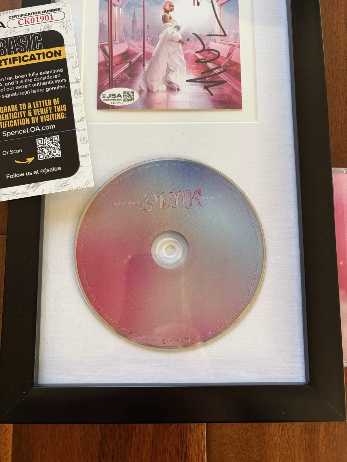 Nicki Minaj Signed Pink Friday 2 CD Cover Framed Matted Display JSA COA, image 4