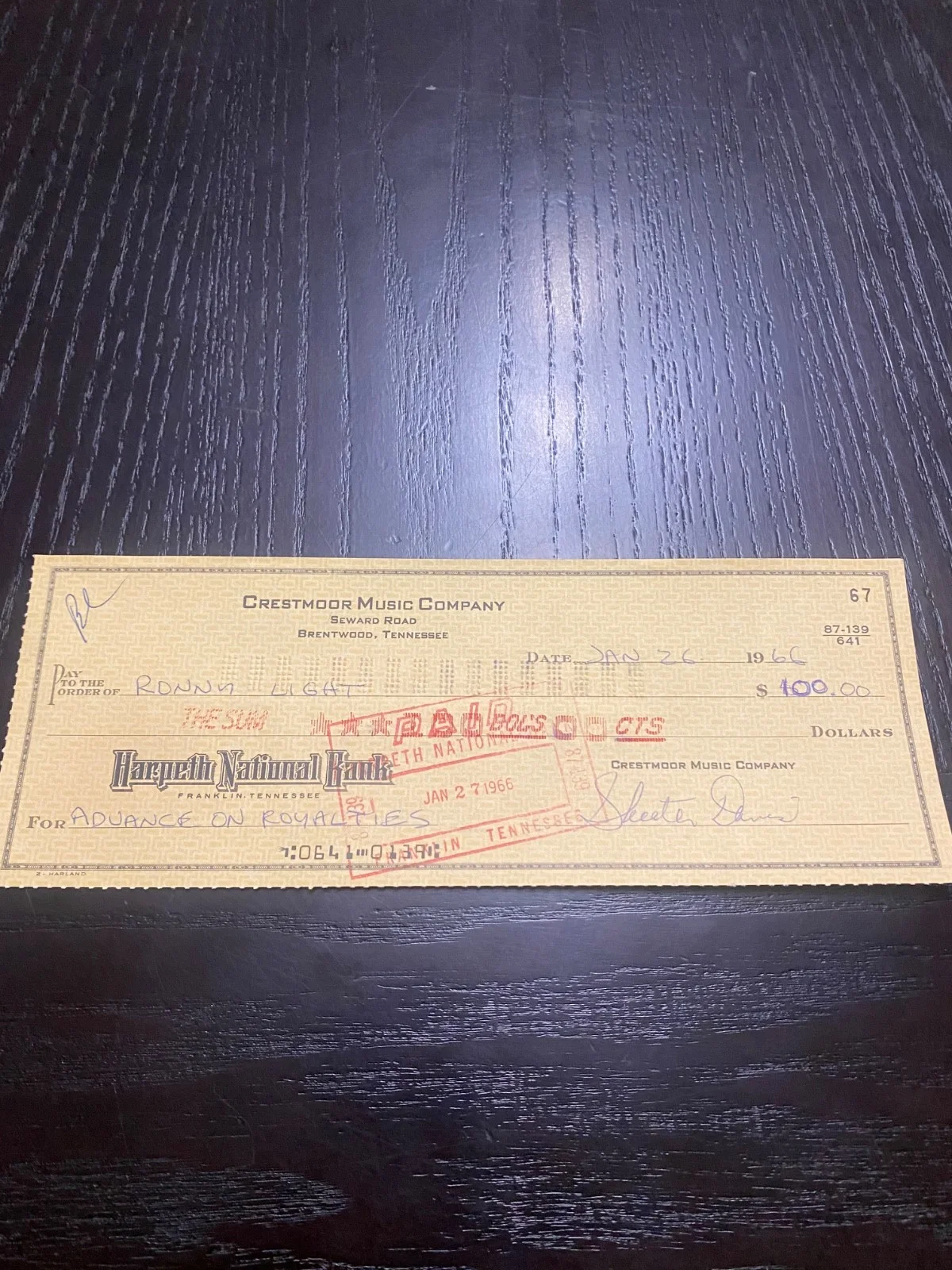 Skeeter Davis — Skeeter Davis - Autographed Signed Check - The End of The World - 1967, изображение 2