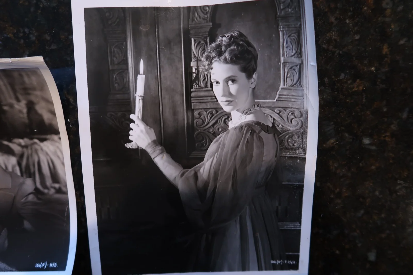 VALERIE HOBSON — VALERIE HOBSON ORIGINAL PHOTOS GREAT EXPECTATIONS 1947, image 4