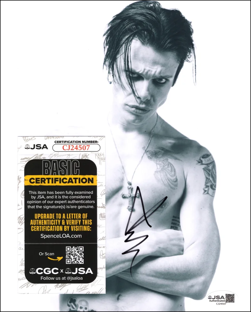 Yungblud — YUNGBLUD Signed Autograph 8x10 Photo - Shirtless Werid! Idols Rock Star JSA COA, image 2