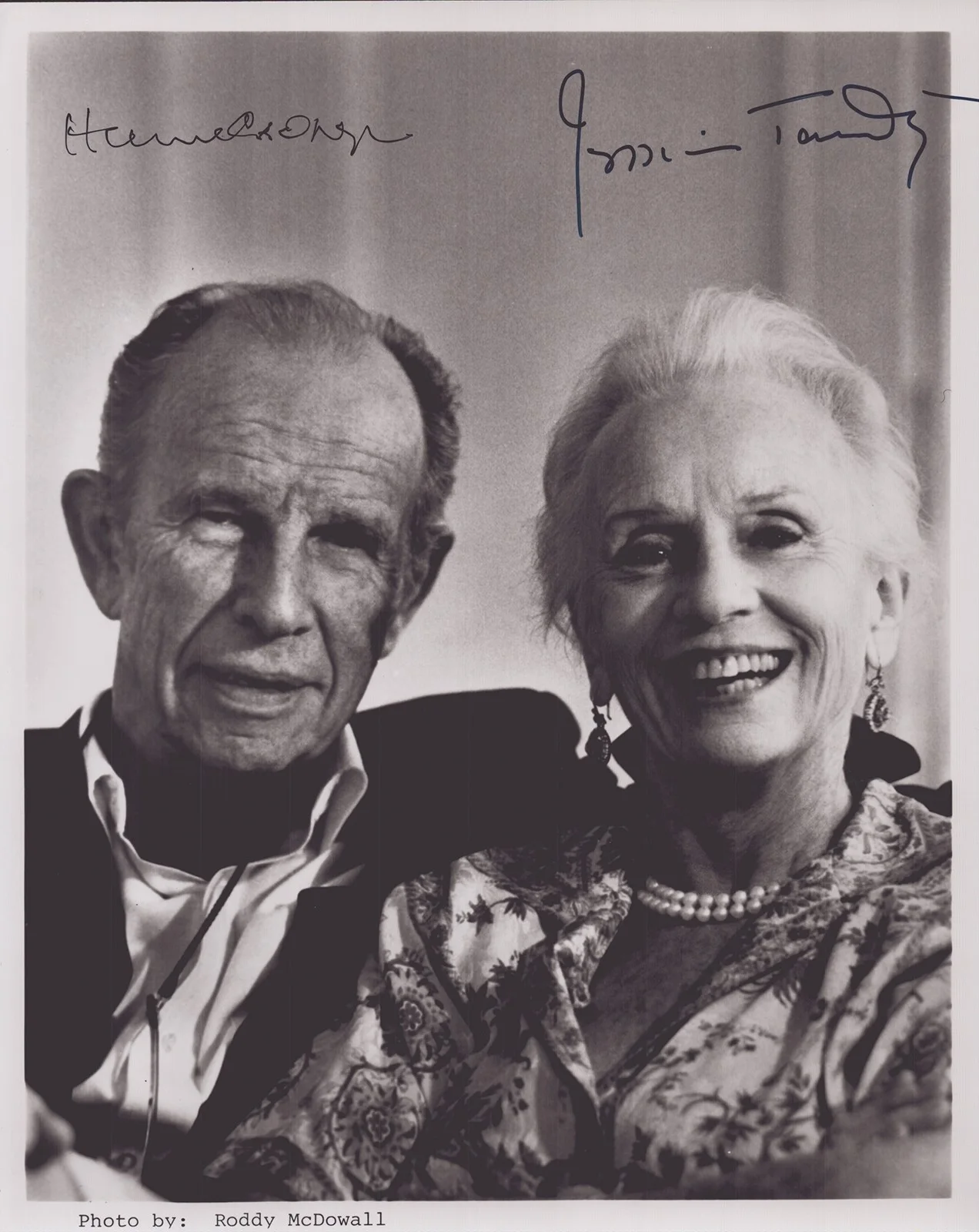 Jessica Tandy, Hume Cronyn — JESSICA TANDY - AUTOGRAPHED SIGNED PHOTOGRAPH CO-SIGNED BY: HUME CRONYN
