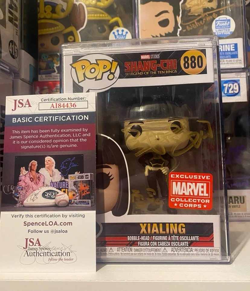 Meng'er Zhang — Meng'er Zha Signed Autographed Xialing Shang Chi Funko Pop 846 Menger JSA COA, изображение 2