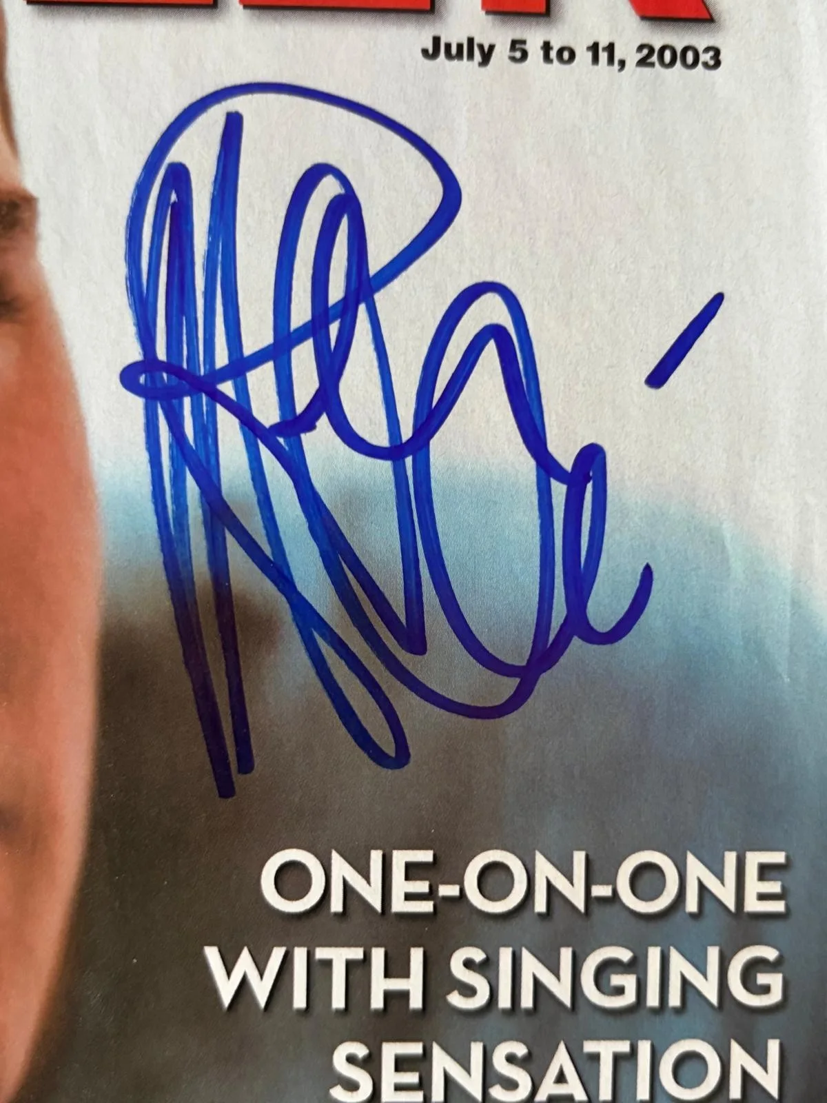 Michael Buble — MICHAEL BUBLE SIGNED AUTOGRAPHED MAGAZINE COVER CRAZY LOVE TV WEEK RARE PSA COA, image 2