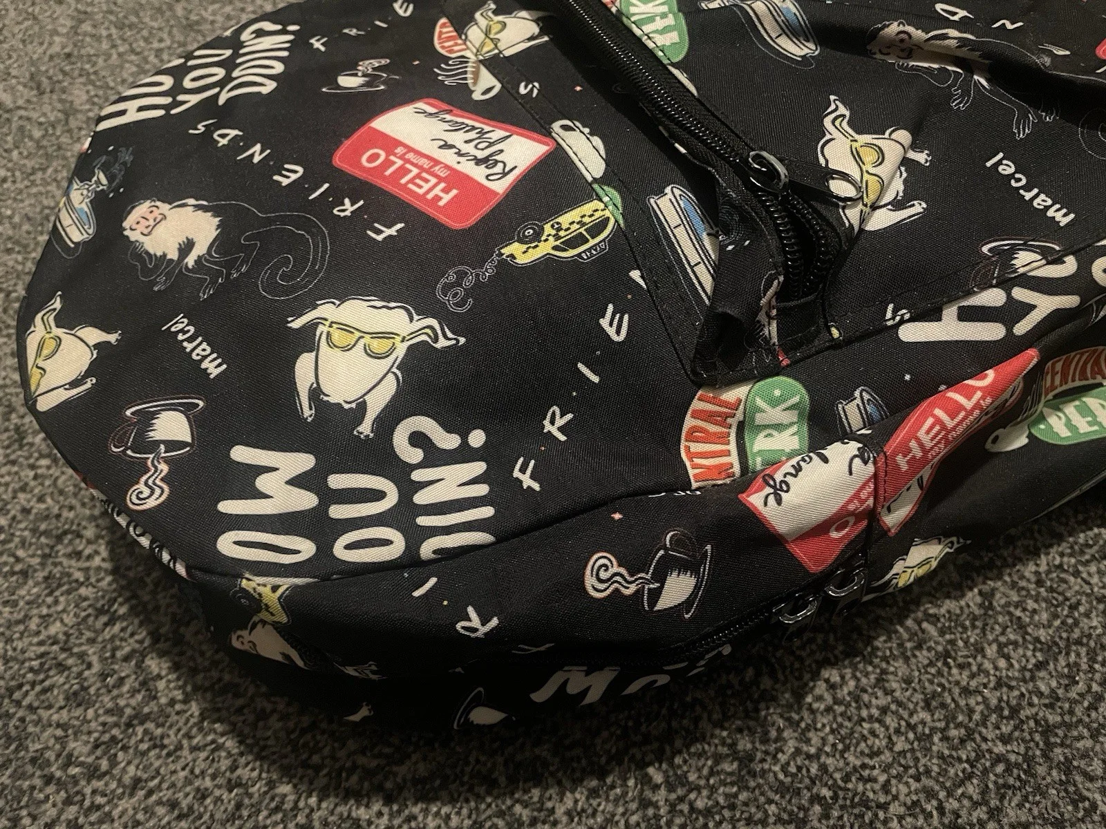 FRIENDS Official Show Merchandise Backpack/Rucksack Chibi Print Central Perk VGC, изображение 5