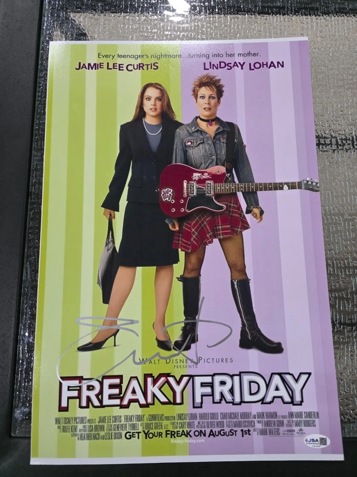 Jamie Lee Curtis — Jamie Lee Curtis Freaky Friday Movie Signed Autographed 12x18 Photo JSA