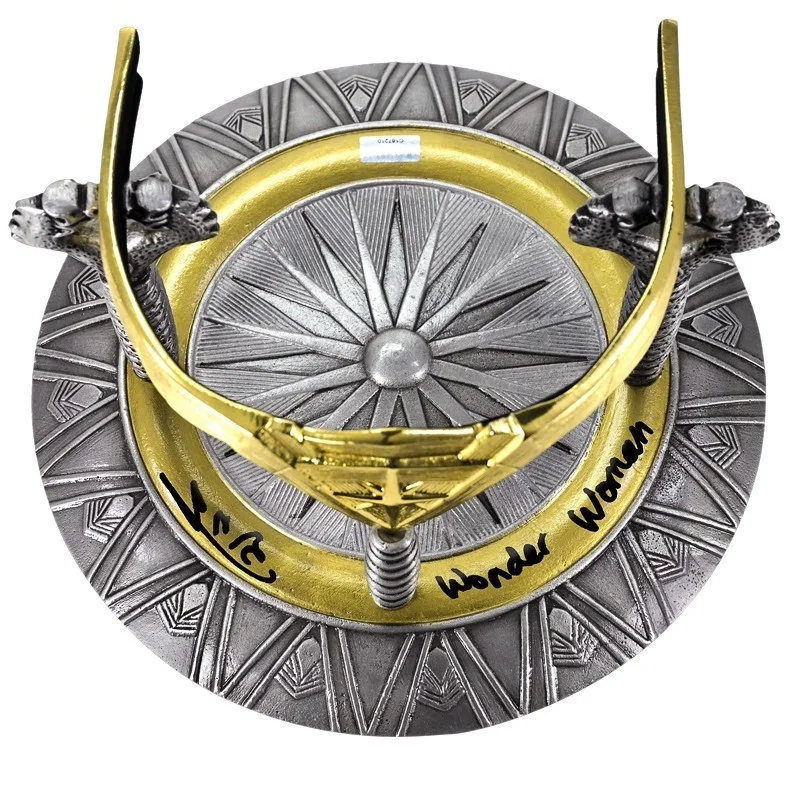 Gal Gadot — Gal Gadot Autographed Factory Entertainment Wonder Woman Tiara with Inscription, изображение 3