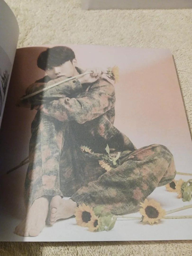 Pentagon WE:TH Signed by All Members 10th Mini Album Mwave Exclusive Book only, изображение 4