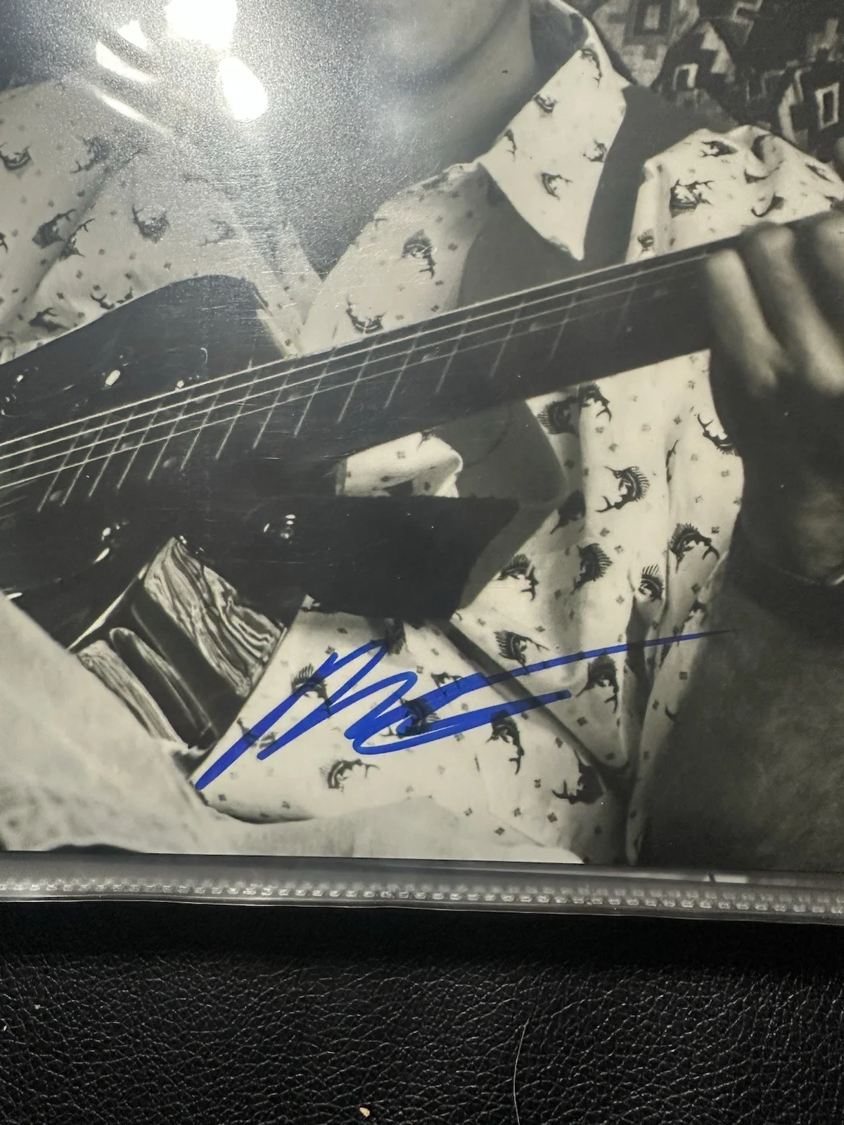 Jimmy Buffett Autographed 8x10 Photo w/ Certificate of authenticity, image 2