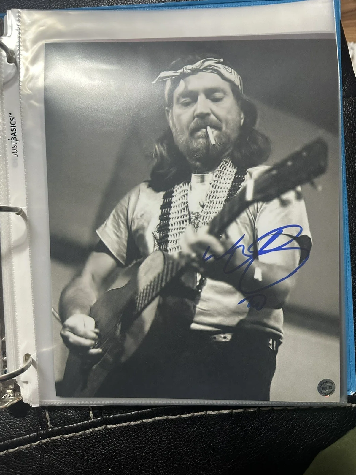 Willie Nelson autographed 8x10 photo w/ COA, image 2