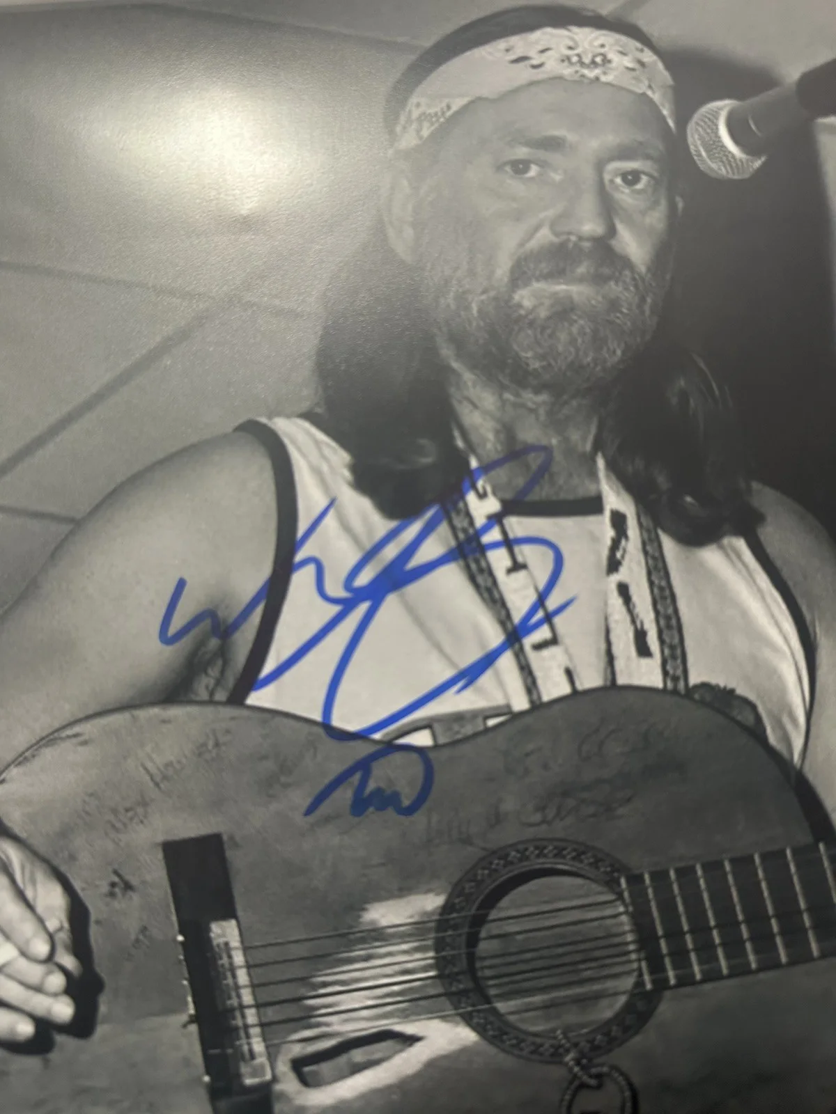 Willie Nelson autographed 8x10 photo w/ COA, image 2