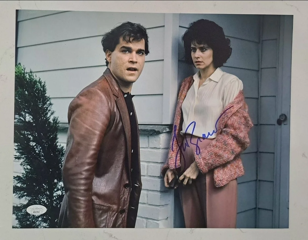 LORRAINE BRACCO as KAREN HILL w/ Ray Liotta Premium Goodfellas 11x14 Photo JSA, изображение 3