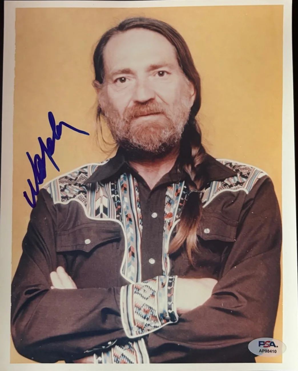 Willie Nelson — WILLIE NELSON SIGNED AUTOGRAPHED 8X10 PHOTO ON THE ROAD AGAIN PSA COA W