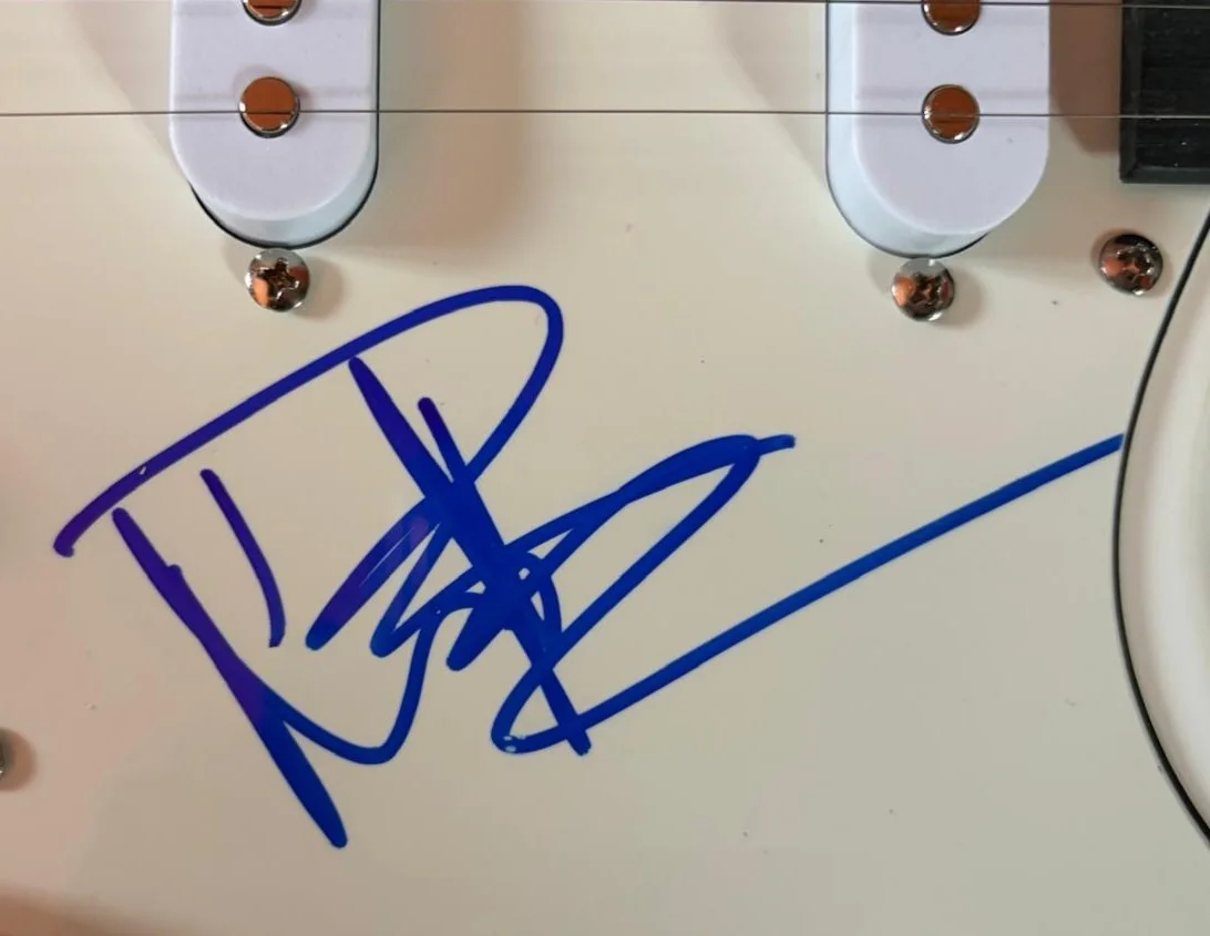 DAVE MATTHEWS — DAVE MATTHEWS SIGNED AUTOGRAPHED CUSTOM GUITAR CRASH INTO ME BAND TWO STEP JSA, image 4