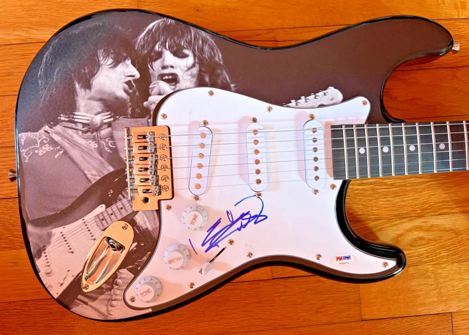 KEITH RICHARDS — KEITH RICHARDS SIGNED AUTOGRAPHED CUSTOM WRAP GUITAR ROLLING STONES JAGGER PSA