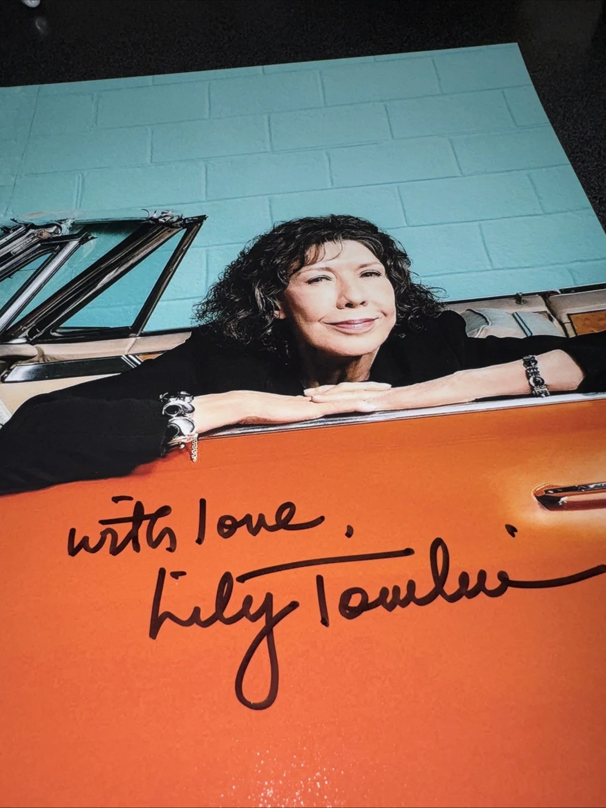 Lily Tomlin — Lily Tomlin Autographed Signed 8x10 Photograph Emmy/Tony/SAG BAS Beckett Cert, image 2