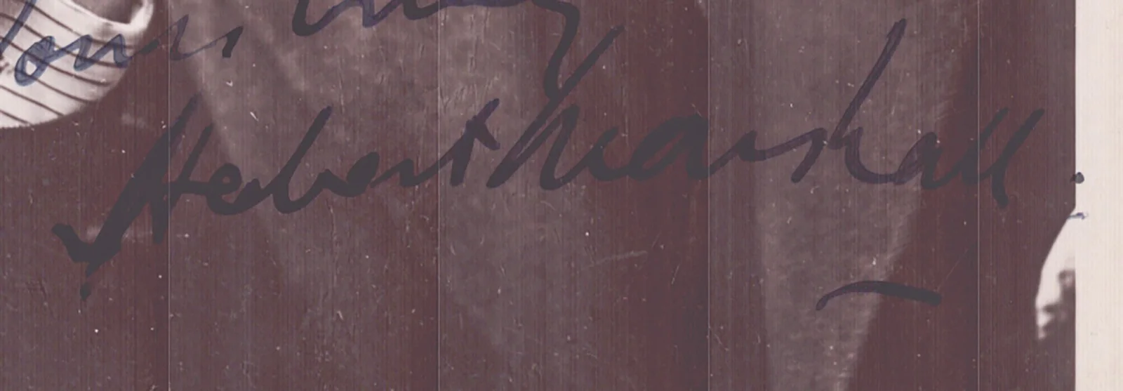 Herbert Marshall — HERBERT MARSHALL - PRINTED PHOTOGRAPH SIGNED IN INK, image 2
