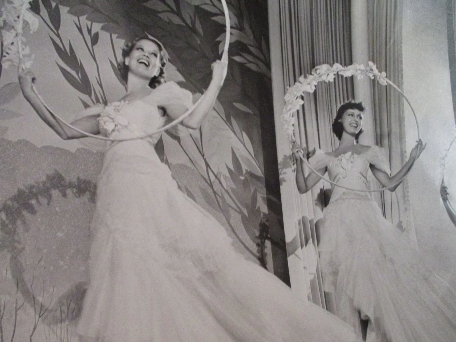 ("SWEETHEARTS") 1962 10 x 8 Glossy Black and White Press Photo, изображение 2