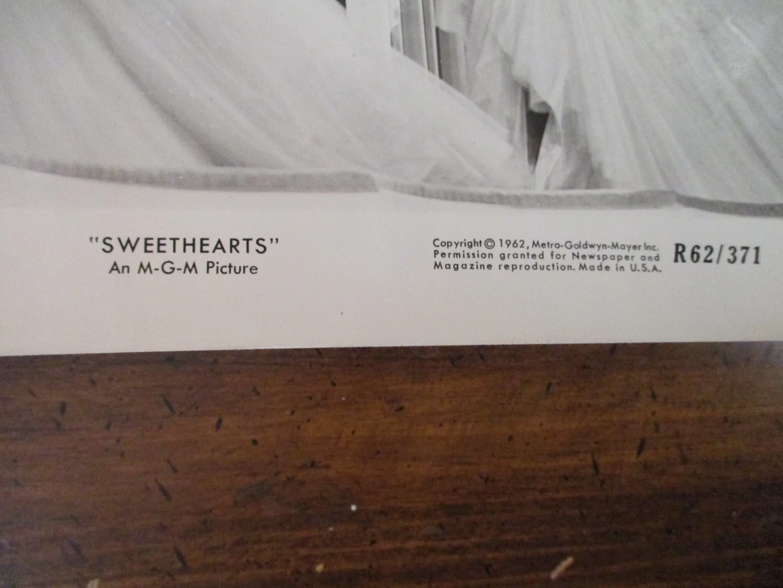 ("SWEETHEARTS") 1962 10 x 8 Glossy Black and White Press Photo, изображение 3