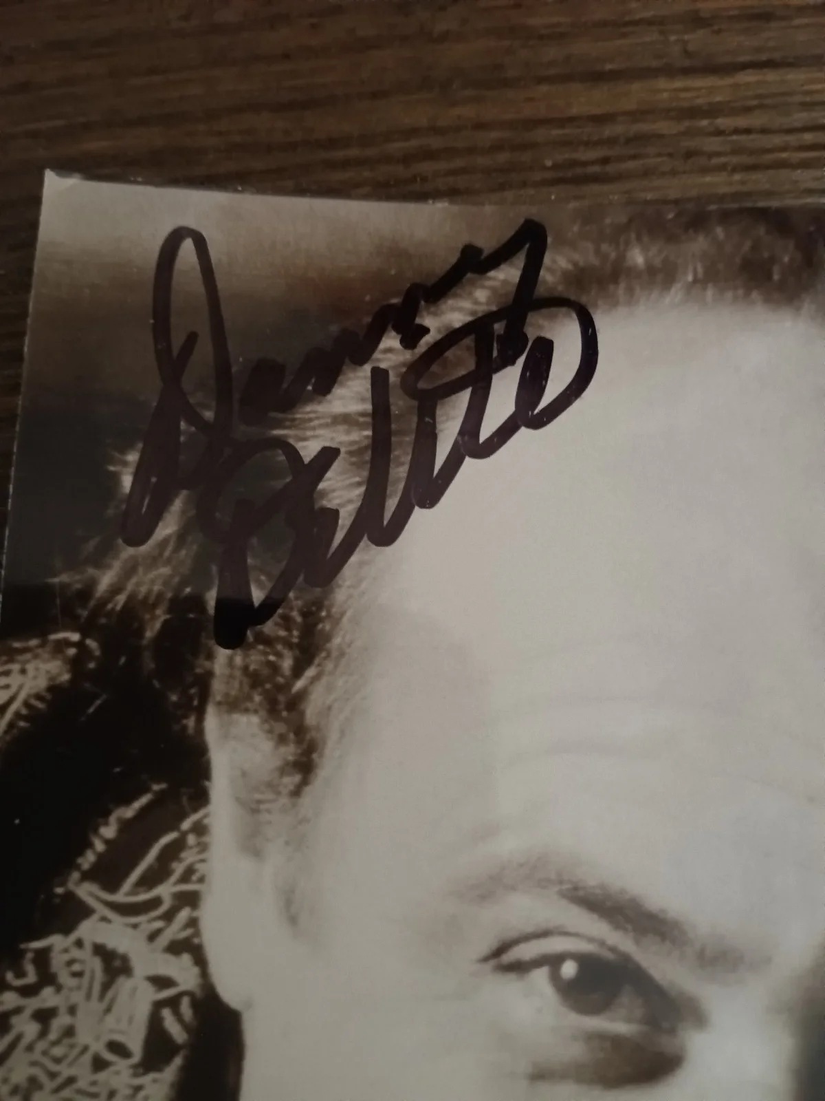 Danny Devito — Danny Devito Hand Signed 4x6 B&W Photo With COA, image 3