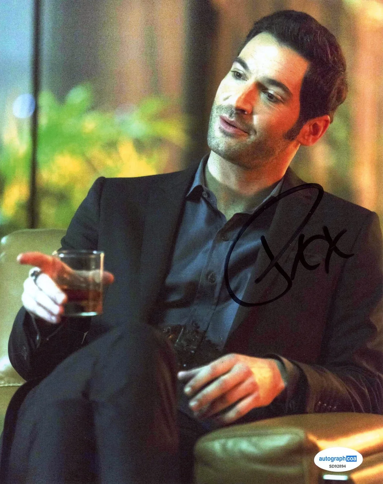 Tom Ellis — Tom Ellis signed "LUCIFER" 8x10 Photo EXACT PROOF c TELL ME LIES Sexy ACOA COA, изображение 4