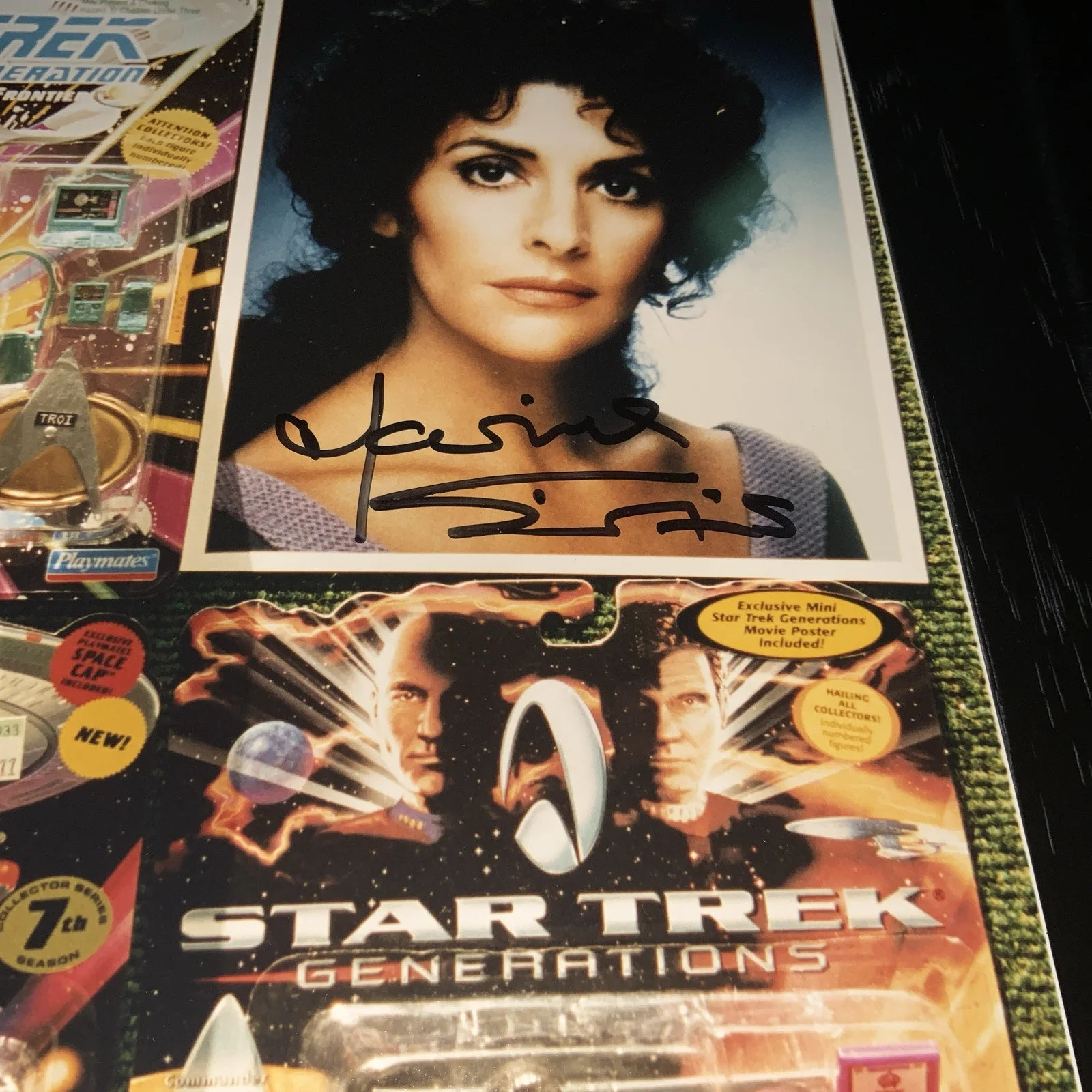 Marina Sirtis — MARINA SIRTIS THE NEXT GENERATION AUTOGRAPHED 8" X 10" COLOR PHOTO Unique, изображение 2