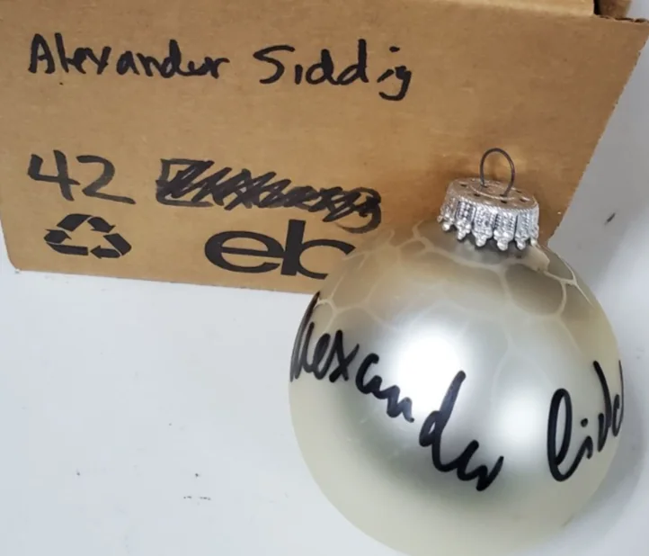 Star Trek Actors — Star Trek Hand Signed Xmas Tree Ornaments- Autograph, image 3