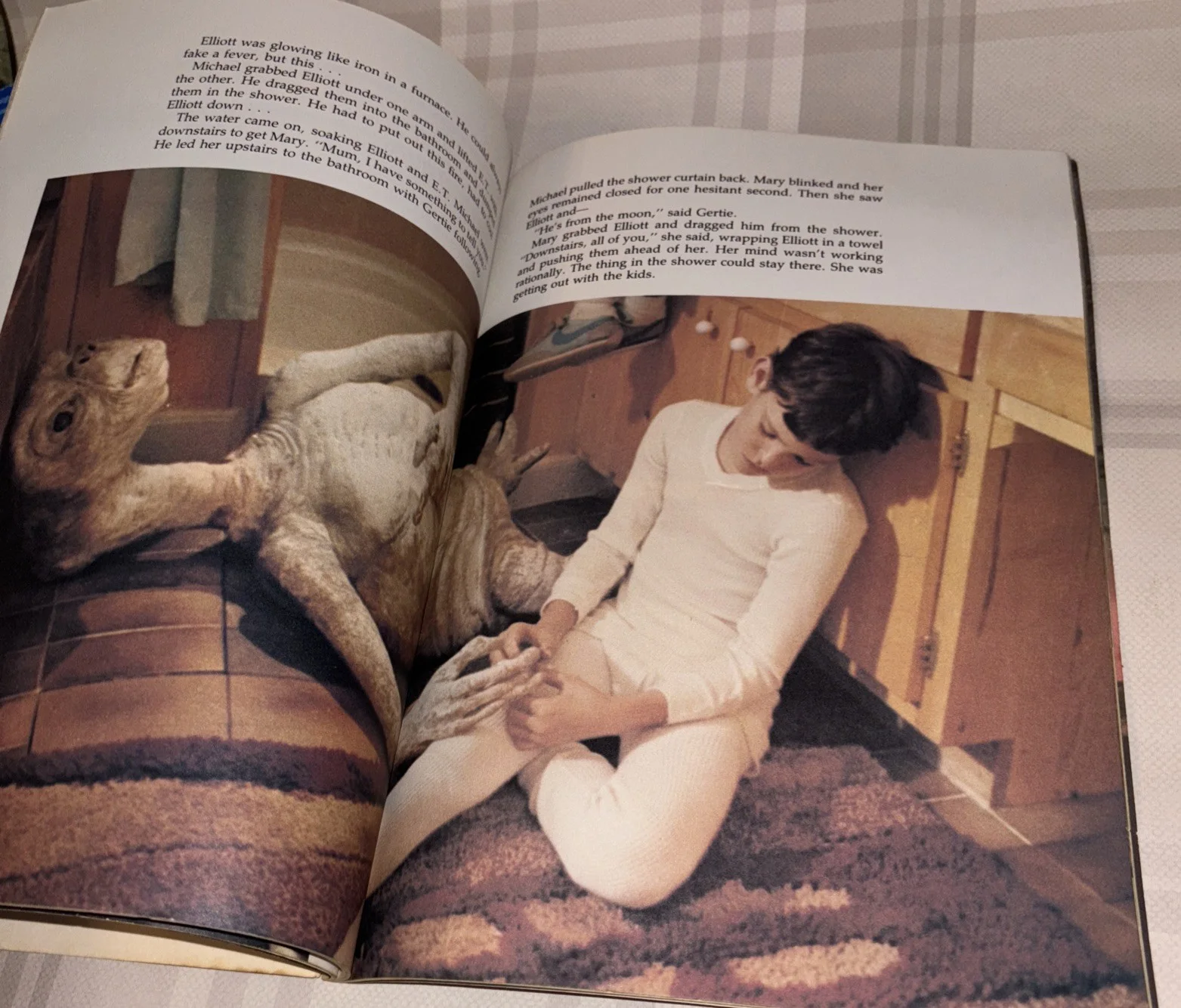 E.T. THE EXTRA-TERRESTRIAL STORYBOOK / BOOK ORIGINAL FROM 1982 FILM/MOVIE PHOTOS, изображение 5