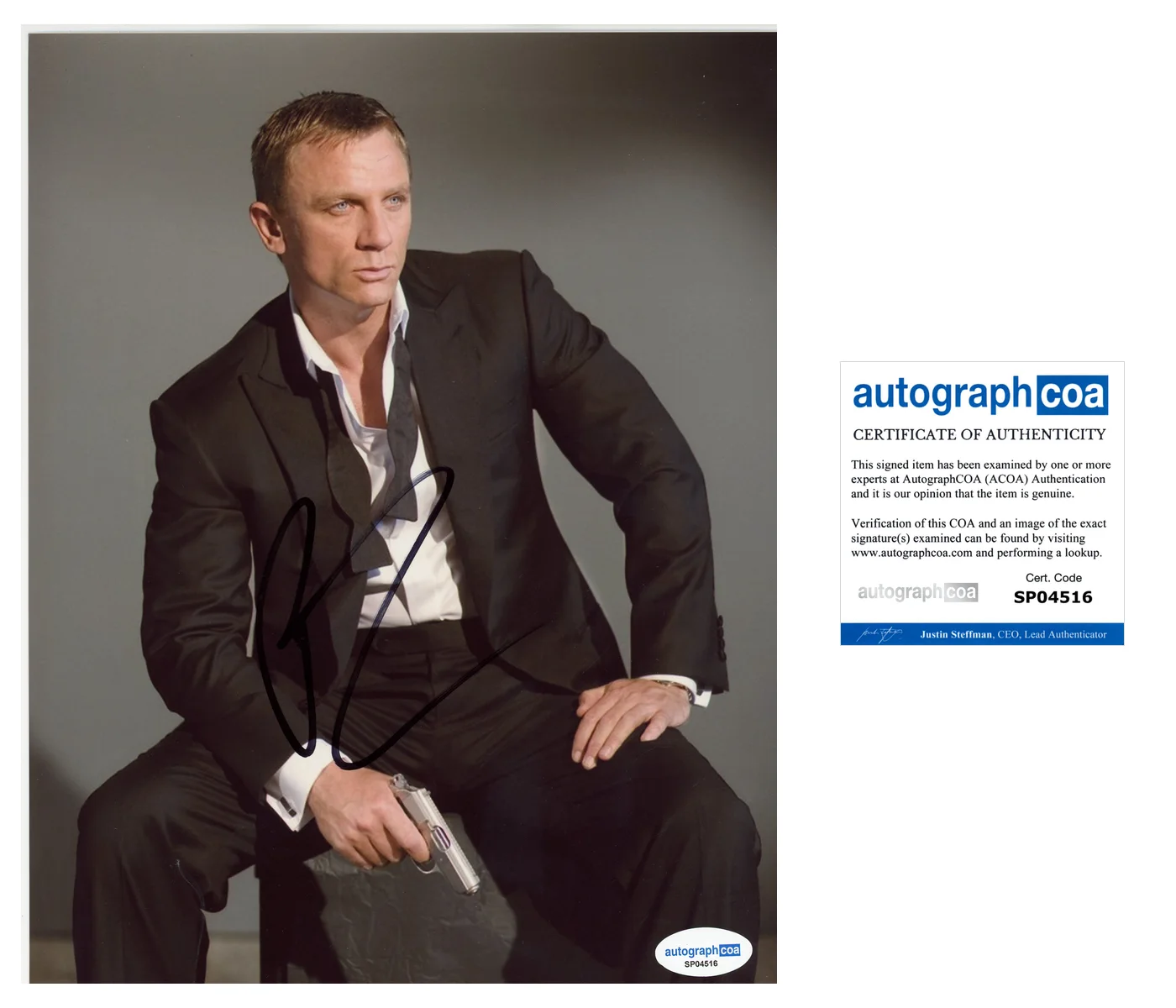 Daniel Craig Bond Autographed Signed 8x10 Photo ACOA, image 2