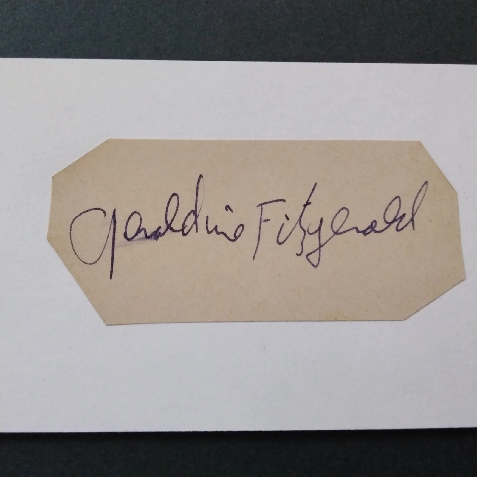 Geraldine Fitzgerald SIGNED Paper Photo 40s Movie Actress Dark Victory Wuthering, изображение 4