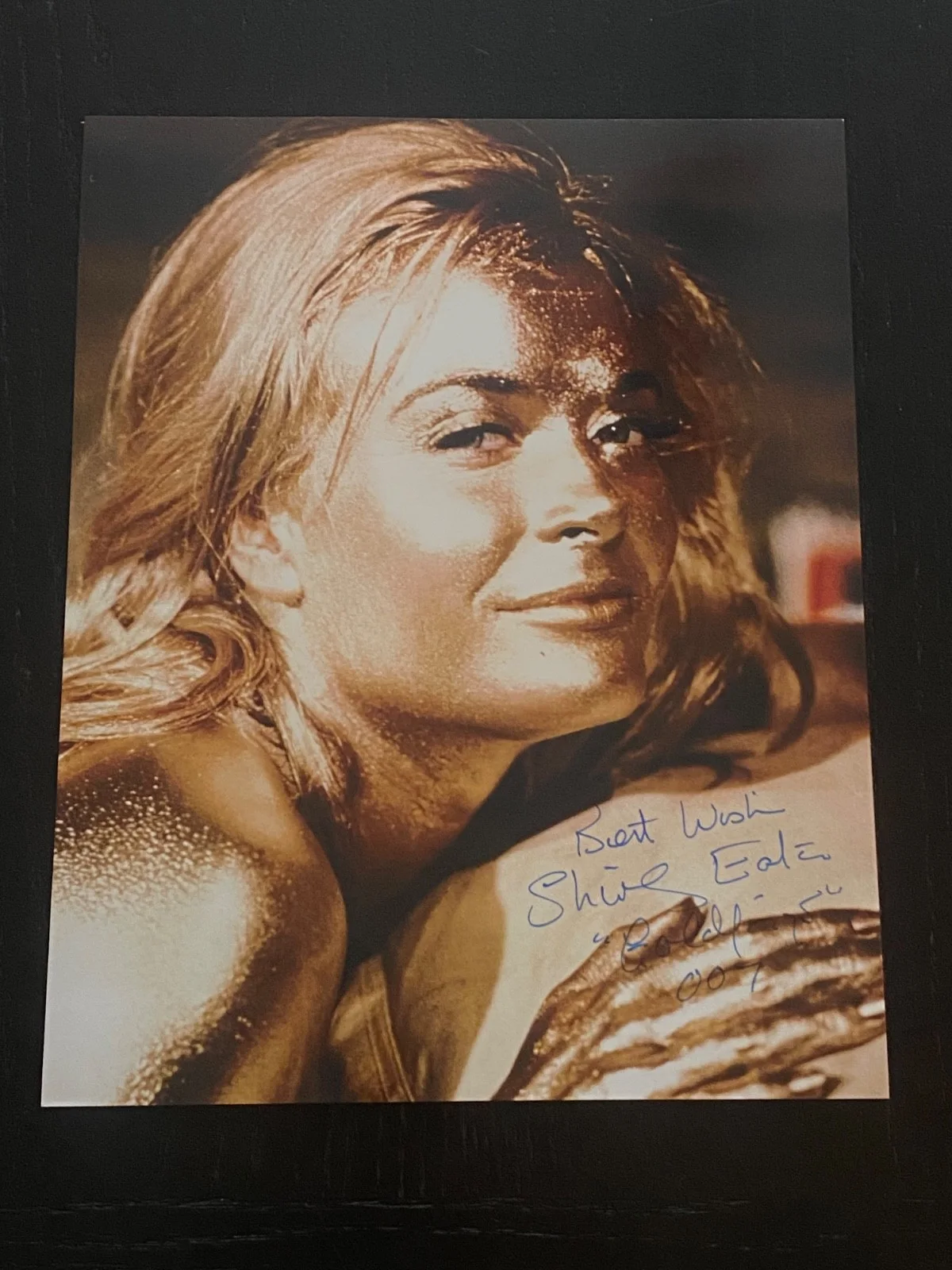 SHIRLEY EATON — SHIRLEY EATON IN PERSON SIGNED PHOTO FROM THE 1964 JAMES BOND FILM GOLDFINGER