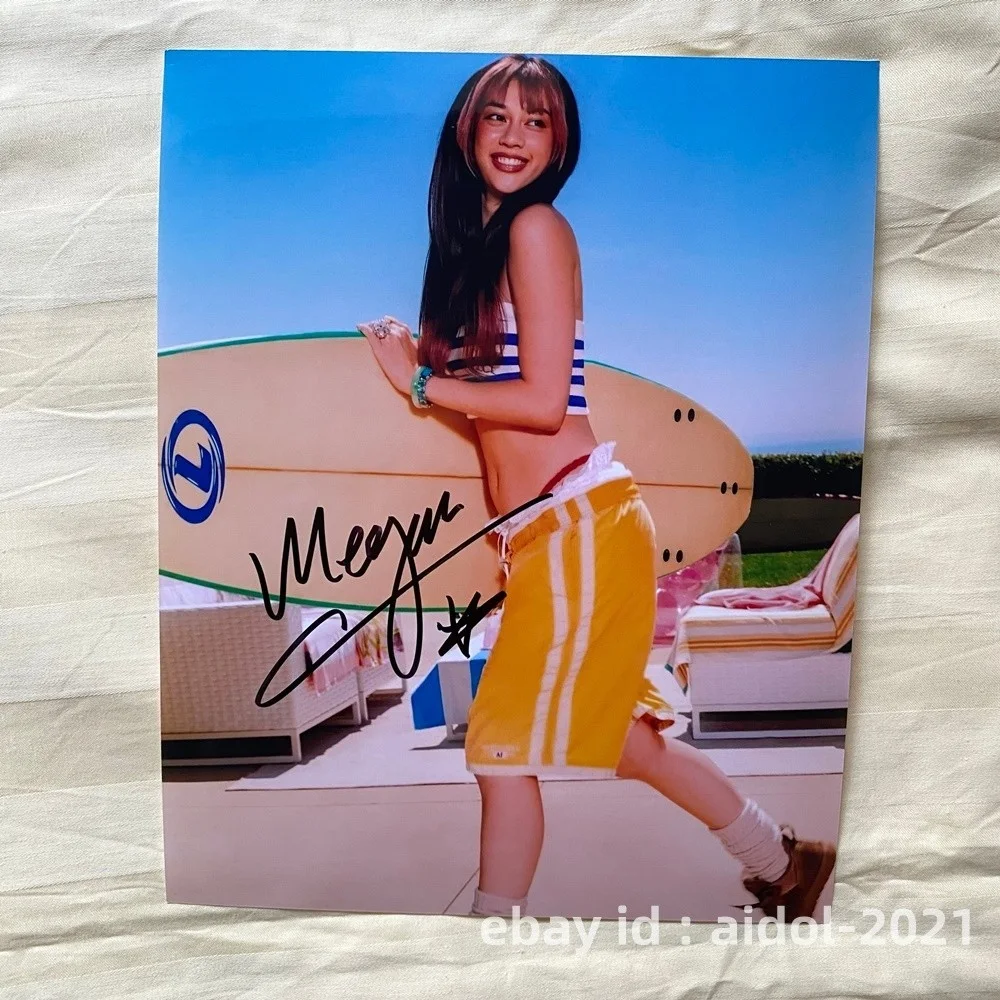 KATSEYE MEGAN Autographed Signed Photo POP GIFTS Collection 8*10 2026A, image 2