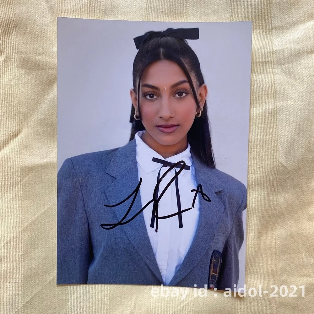 KATSEYE Autographed Signed Photo Gifts Collection Collectibles Rare 5*7 2025, изображение 5