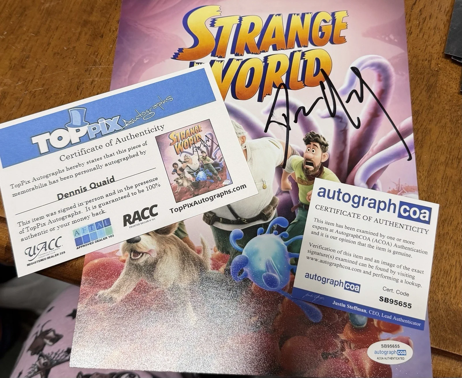 Dennis Quaid — Dennis Quaid Disney Strange World Signed 8x10 Photo Autographed ACOA COA, image 3