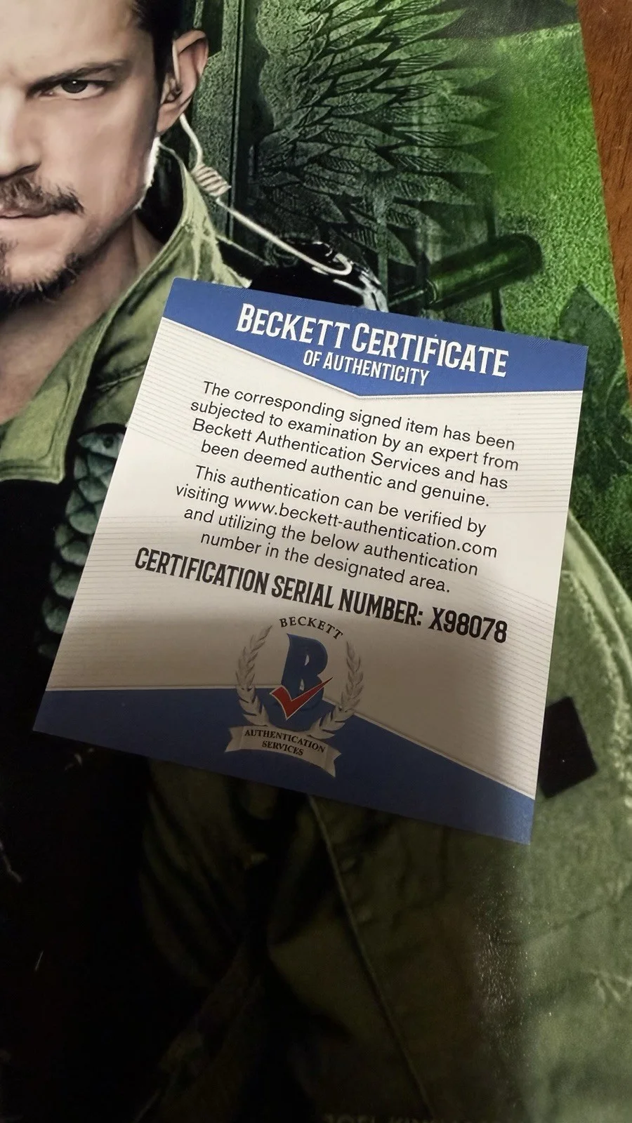 JOEL KINNAMAN — JOEL KINNAMAN SIGNED RICK FLAG SUICIDE SQUAD 8x10 Beckett COA Autograph, изображение 4