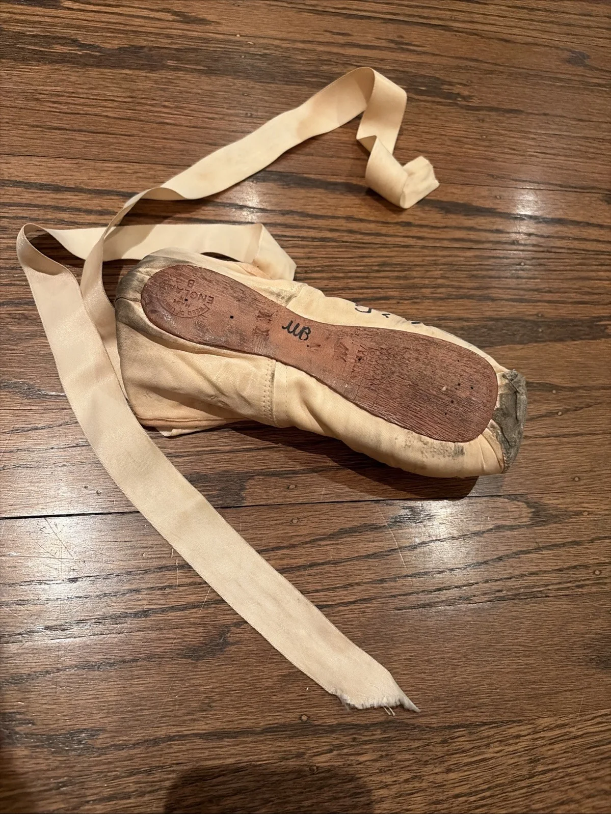 Galina Panova Autographed Pointe Shoes, image 3