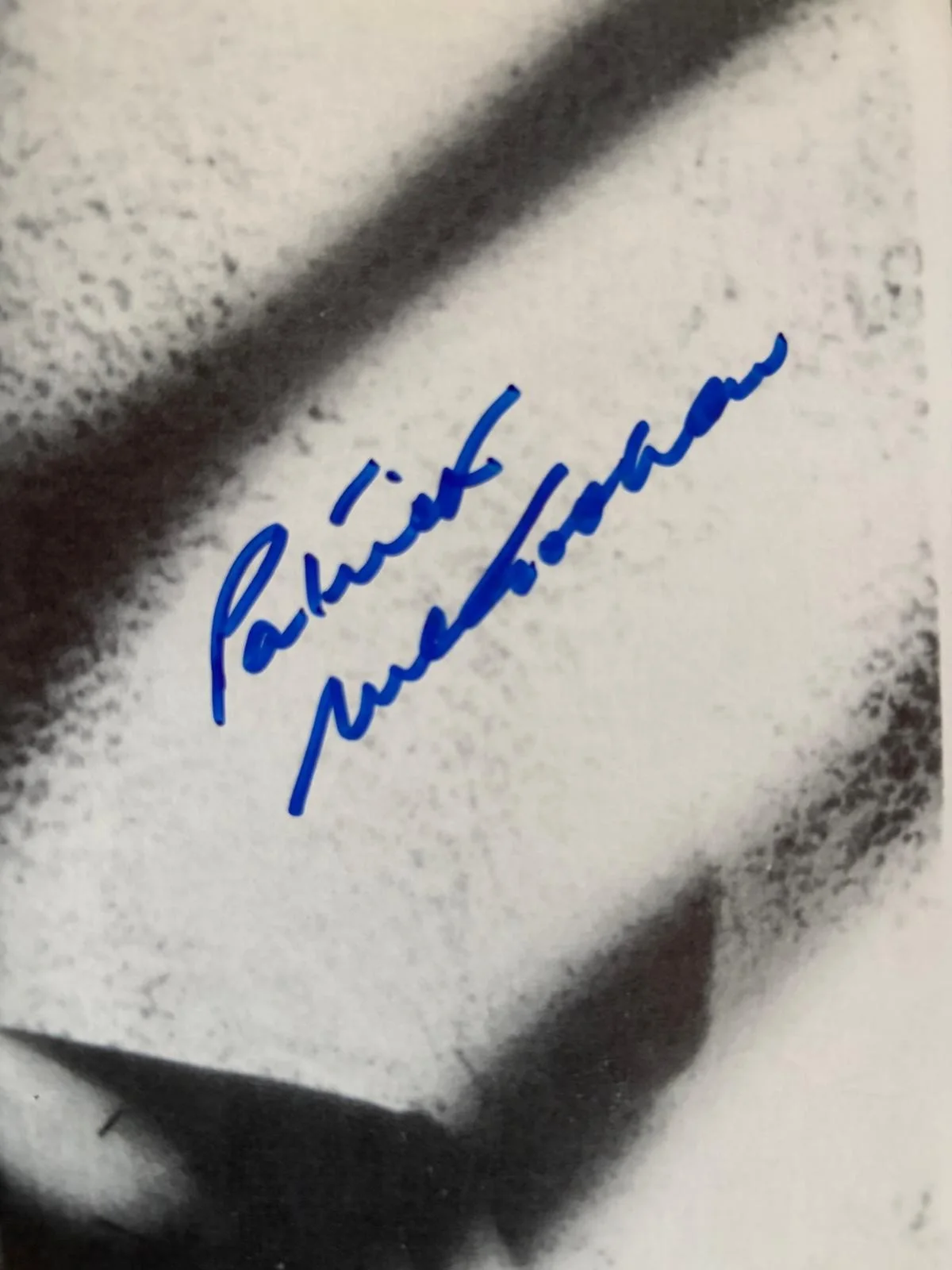 Patrick Mcgoohan — PATRICK MCGOOHAN SIGNED AUTOGRAPHED 11X14 PHOTO DANGER MAN THE PRISONER PSA COA, image 2