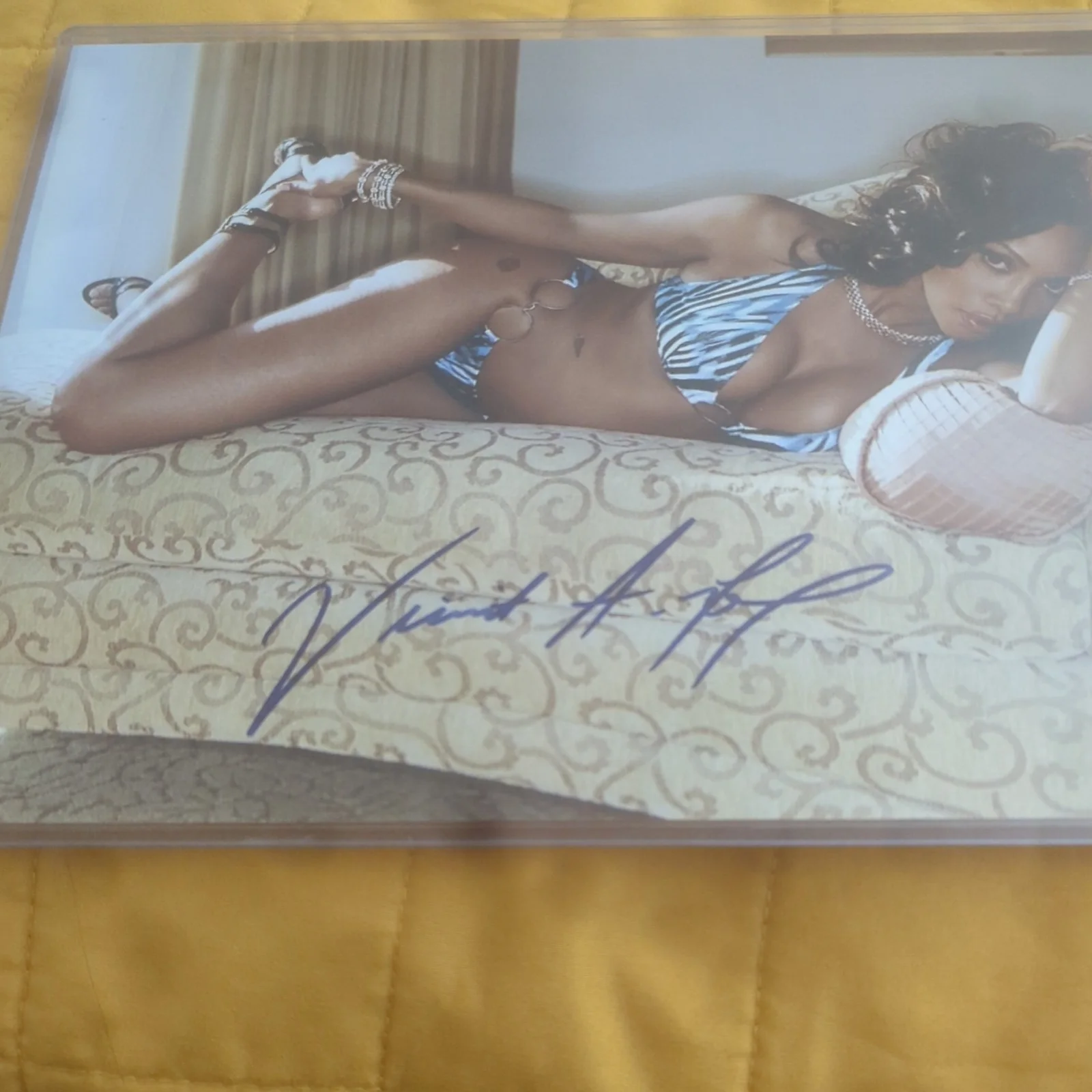 Vivica A. Fox — Vivica A. Fox Signed Autograph Photo 8x10 Letter of Authenticity, изображение 2