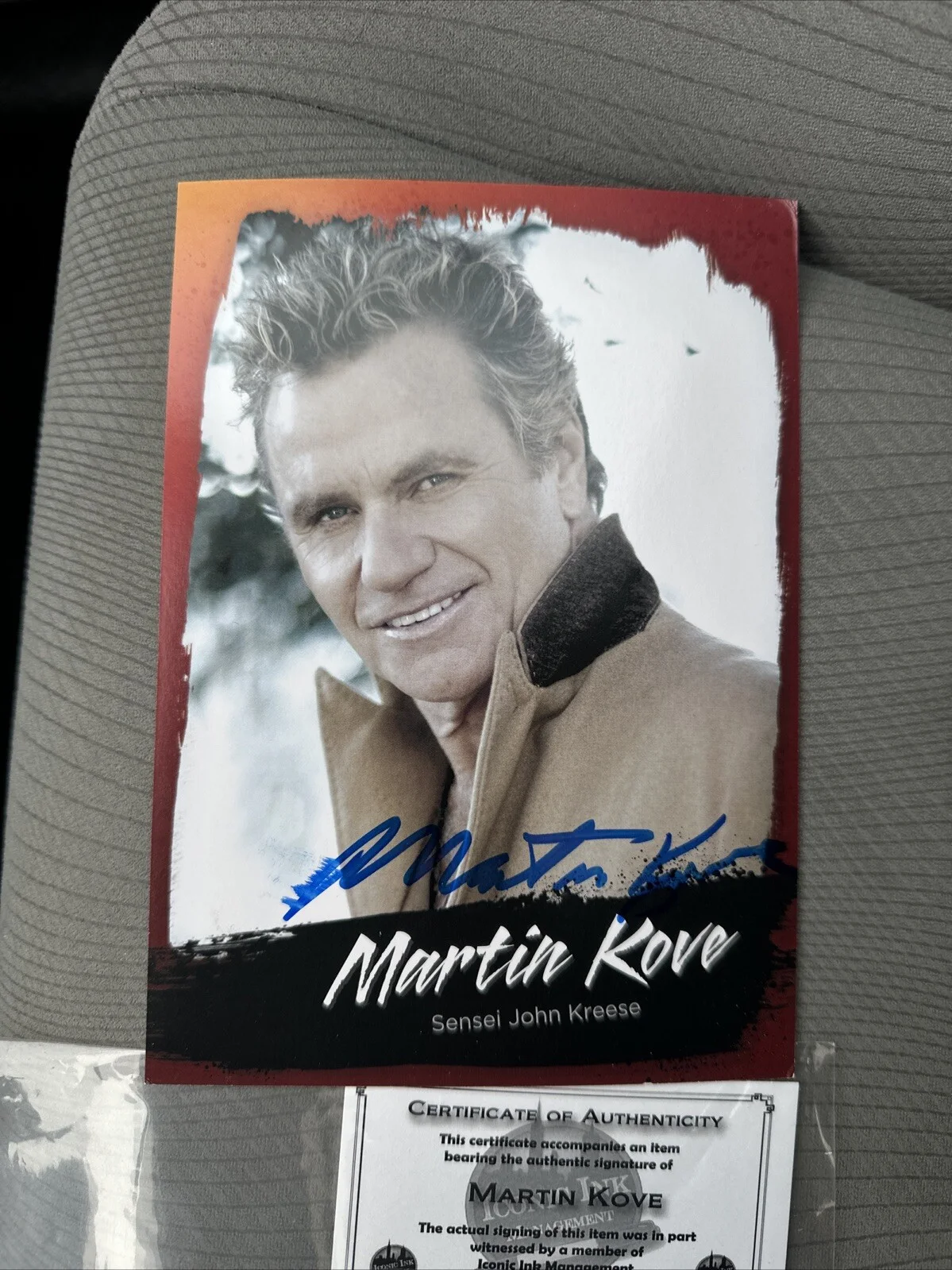 Martin Kove — Autographed Martin Kove Cobra Kai Sensei John Kreese Karate Kid Photo Card 5x7, изображение 2