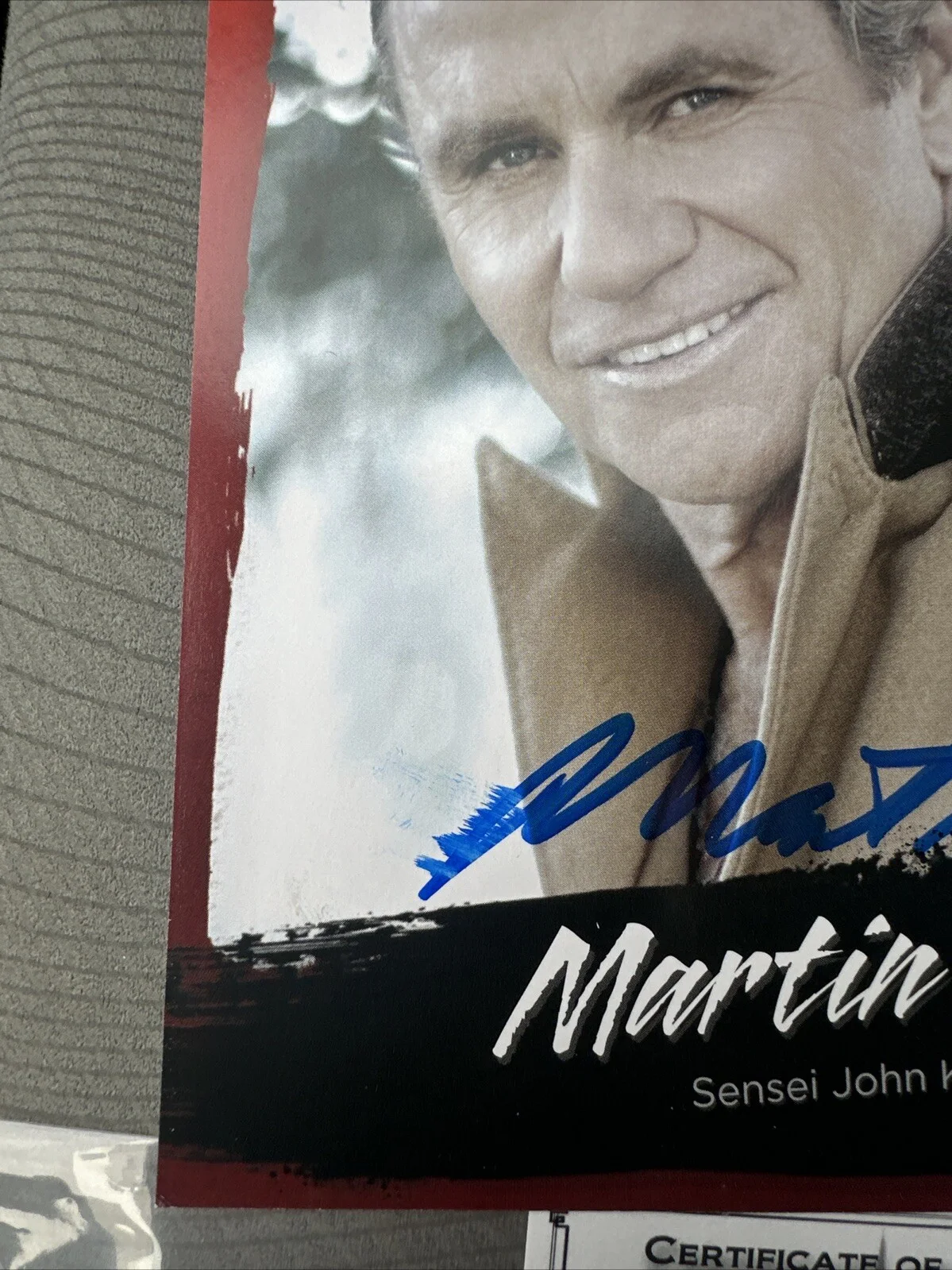 Martin Kove — Autographed Martin Kove Cobra Kai Sensei John Kreese Karate Kid Photo Card 5x7, изображение 3