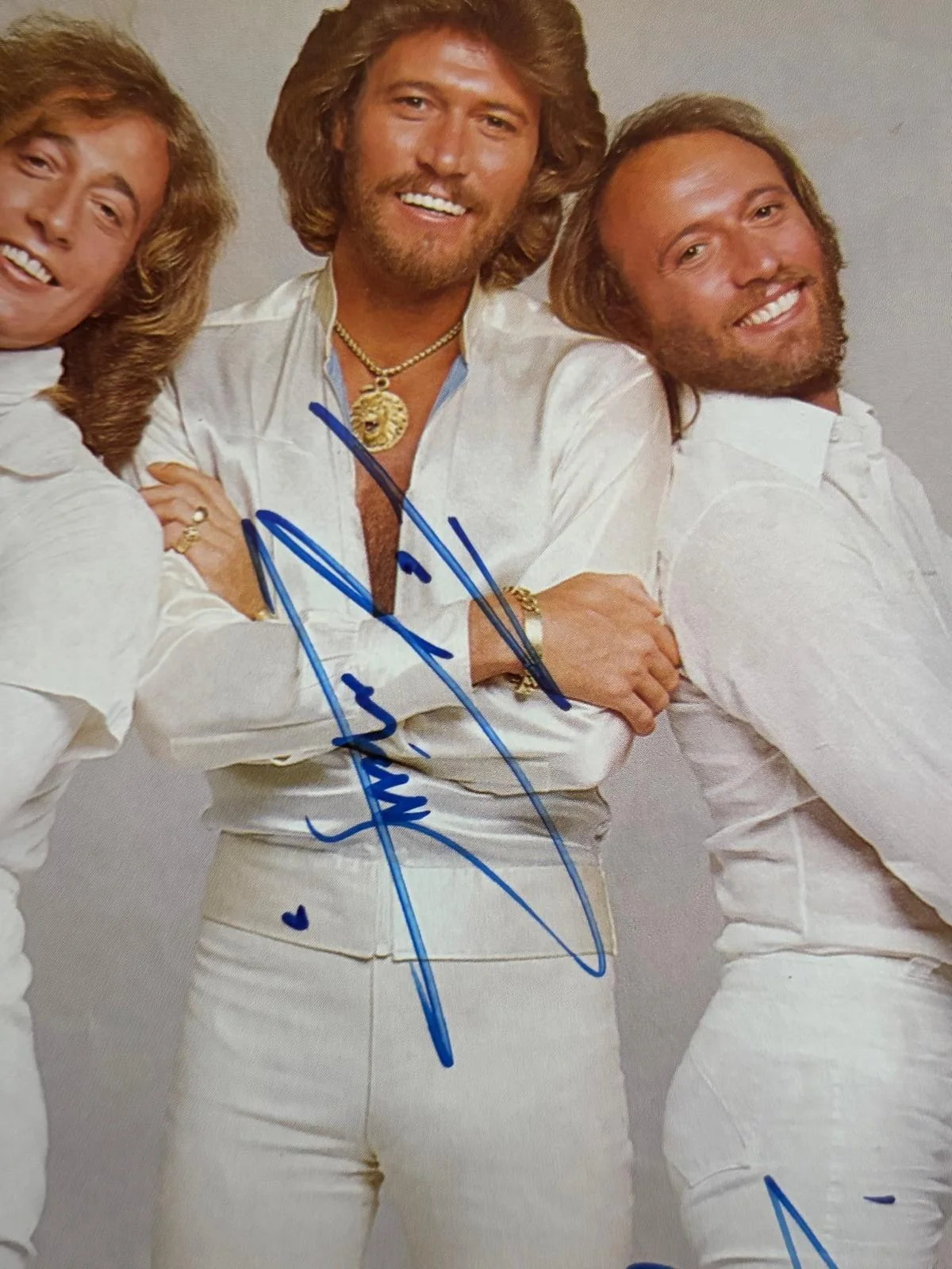 Barry Gibb, Robin Gibb — BARRY & ROBIN GIBB SIGNED 11X14 MAGAZINE PAGE HOW DEEP IS YOUR LOVE BEE GEES PSA, image 2