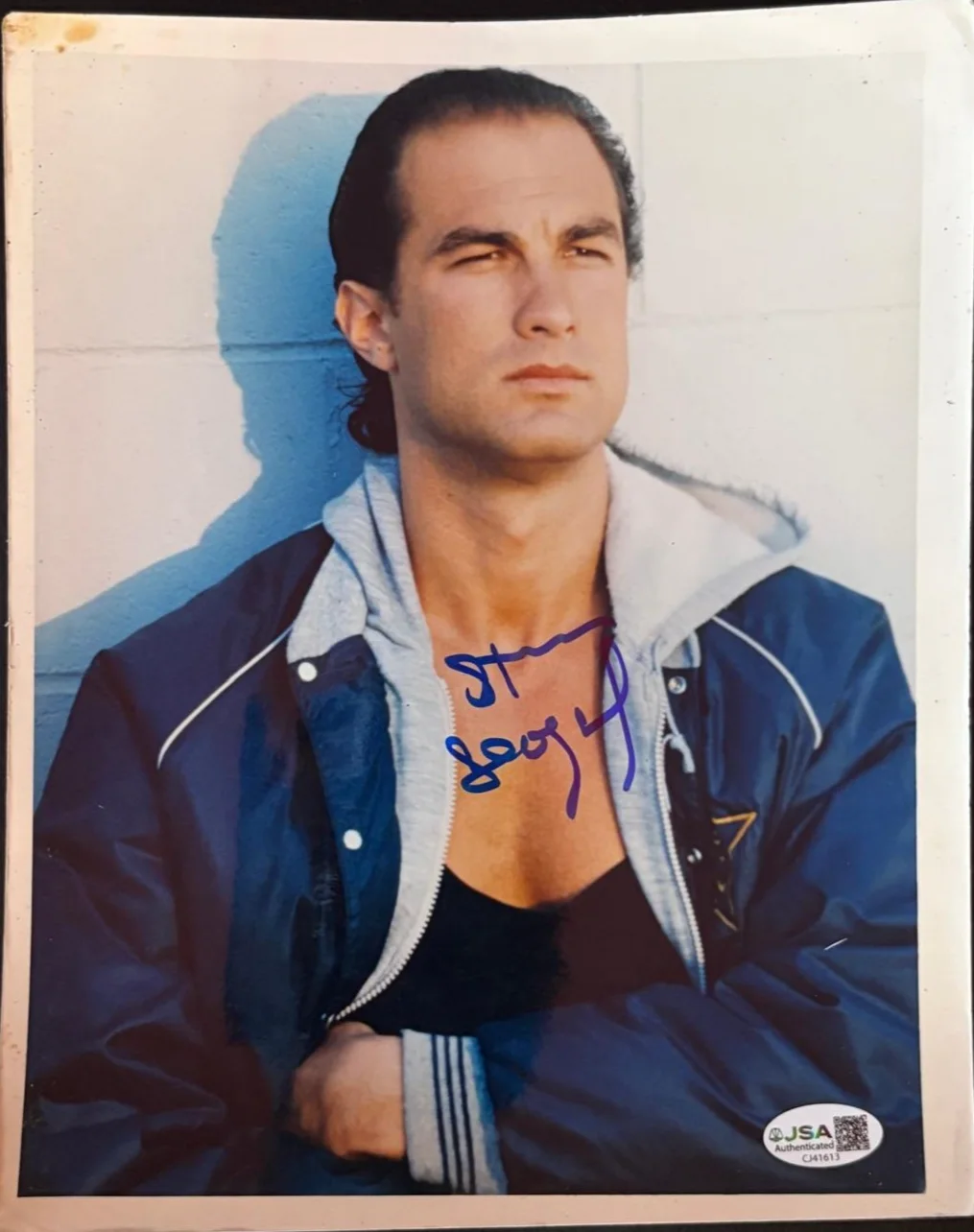 Steven Seagal — STEVEN SEAGAL SIGNED AUTOGRAPH 8X10 PHOTO ABOVE THE LAW, THE PATRIOT JSA COA G