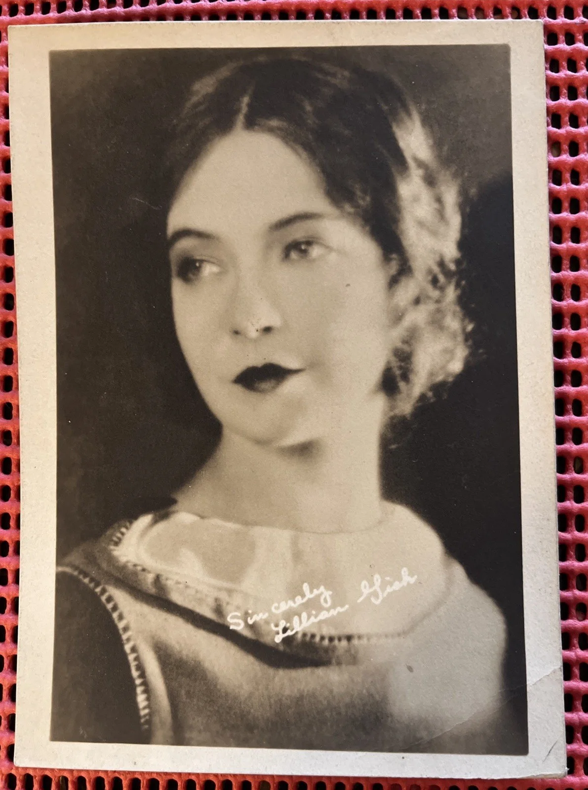 Lillian Gish — LILLIAN GISH Autographed 8x10 Photo W/extra 5x7 Printed Autograph, image 2