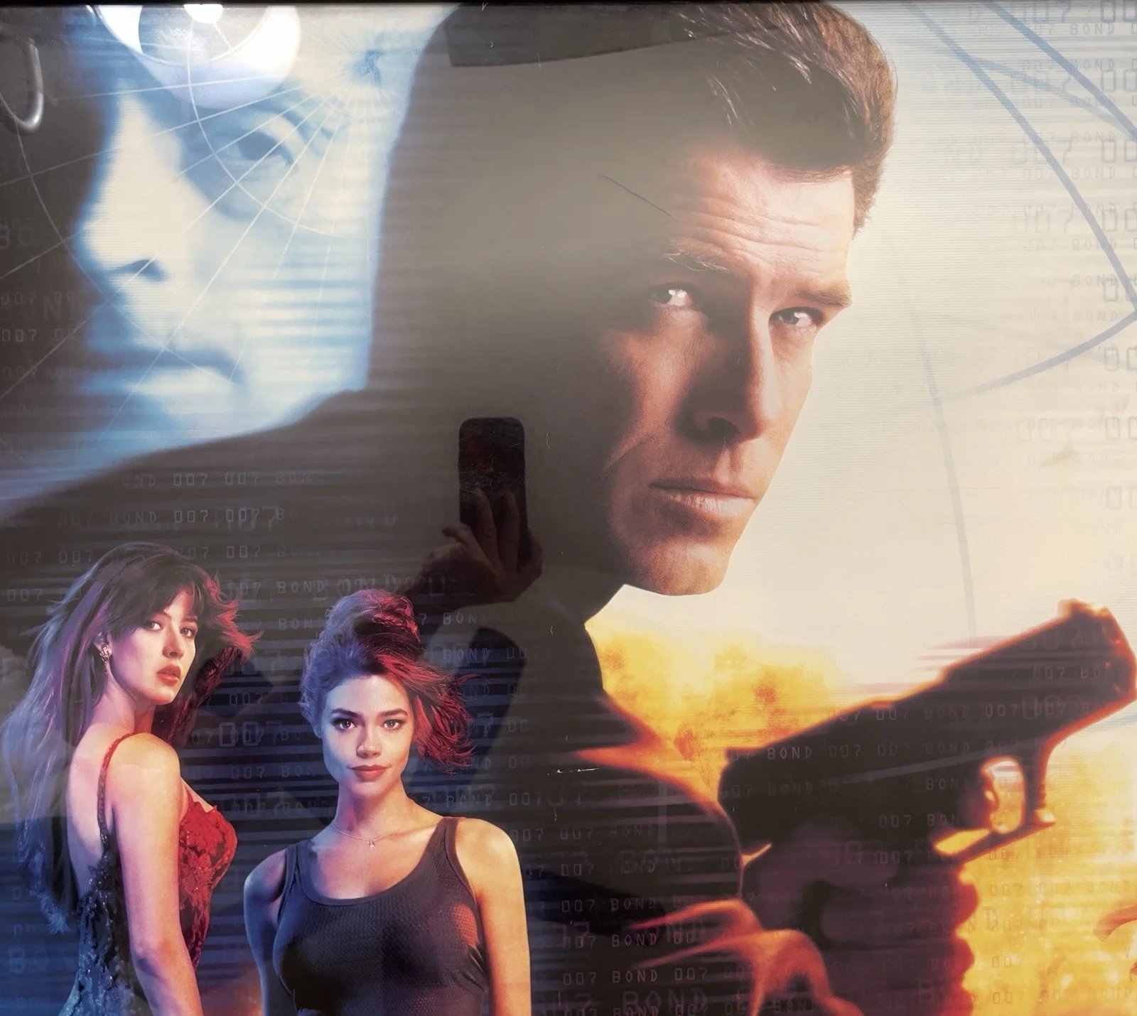 Pierce Brosnan Autographed James Bond Poster The World Is Not Enough Framed, изображение 5