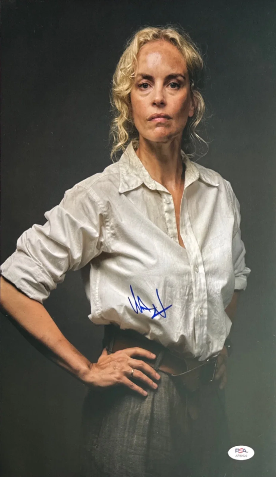 Nina Hoss — Nina Hoss Signed 11x17 The Defeated Photo PSA AP90920