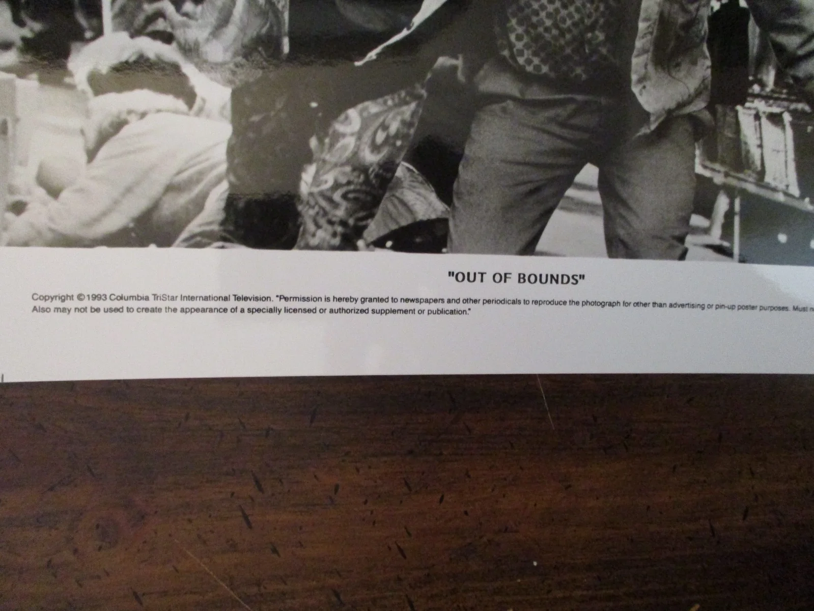 Jenny Wright/Anthony Michael Hall(OUT OF BOUNDS) 1993 10 x 8 B & W Press Photo, изображение 3