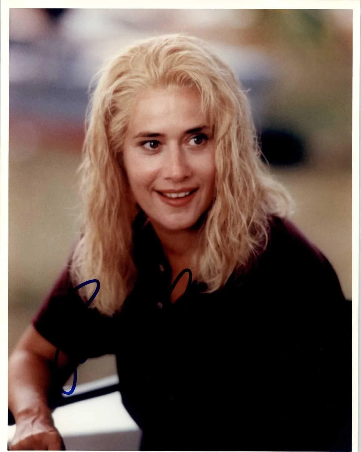 Lorraine Bracco — Lorraine Bracco Signed Autographed Color Glossy 8x10 Photo