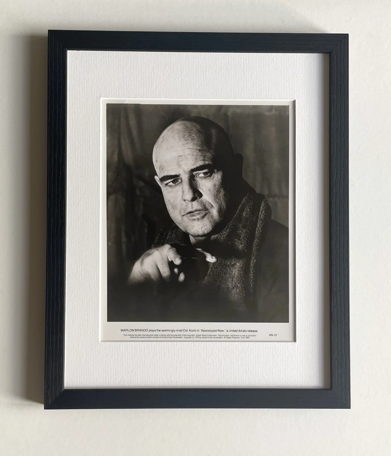 Apocalypse Now Marlon Brando Photo Framed Original B@W 8X10 Inch Press Still, изображение 3