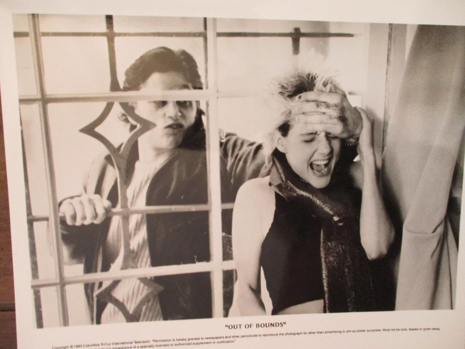 Jenny Wright/Jeff Kober(OUT OF BOUNDS) 1993 10 x 8 Black and White Press Photo, изображение 2