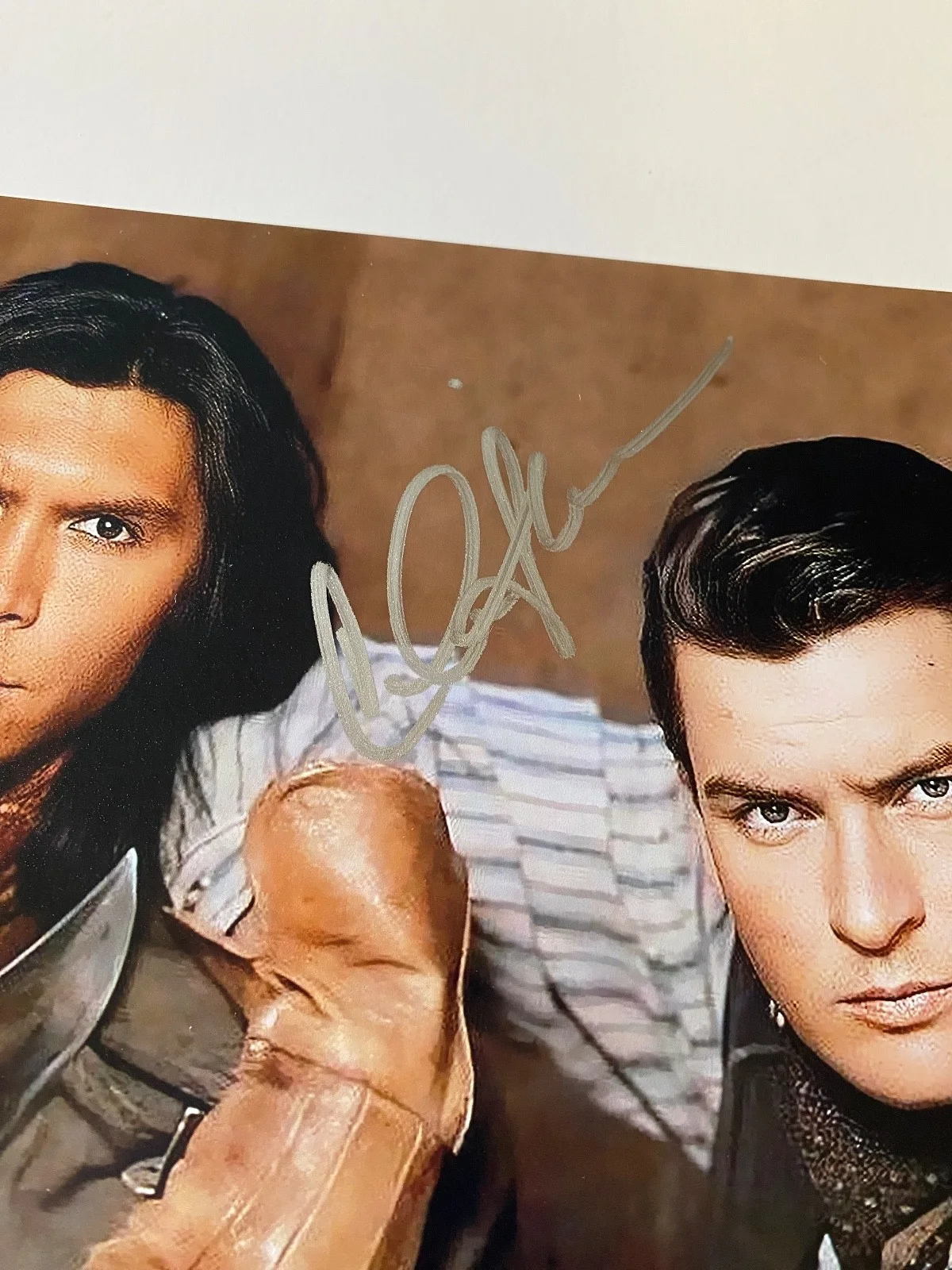 Emilio Estevez, Charlie Sheen — Emilio Estevez Charlie Sheen Signed Auto Young Guns 11X14 Photo Beckett JSA, image 2